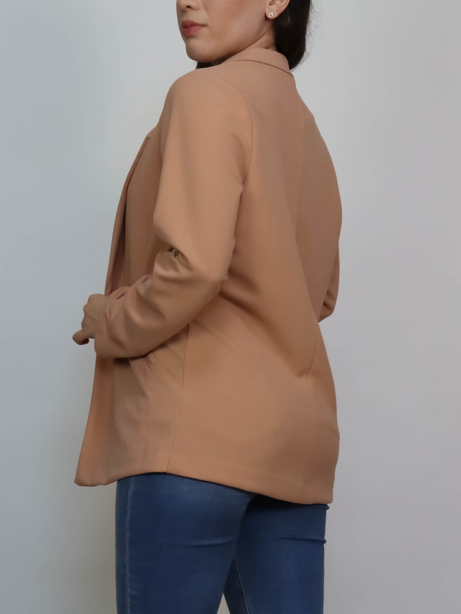 M L