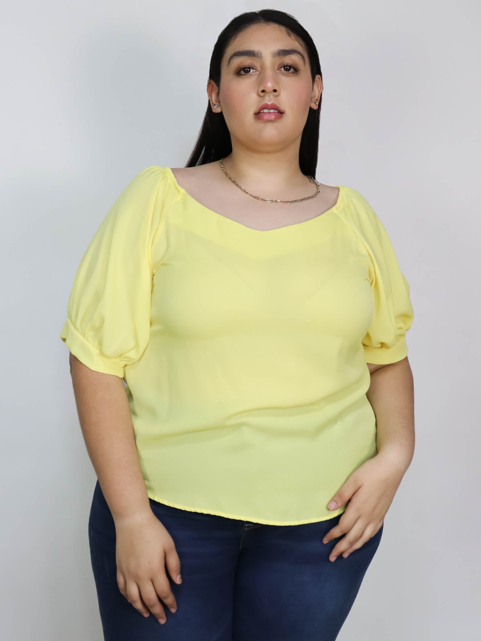 Blusa gasa elástico en hombro