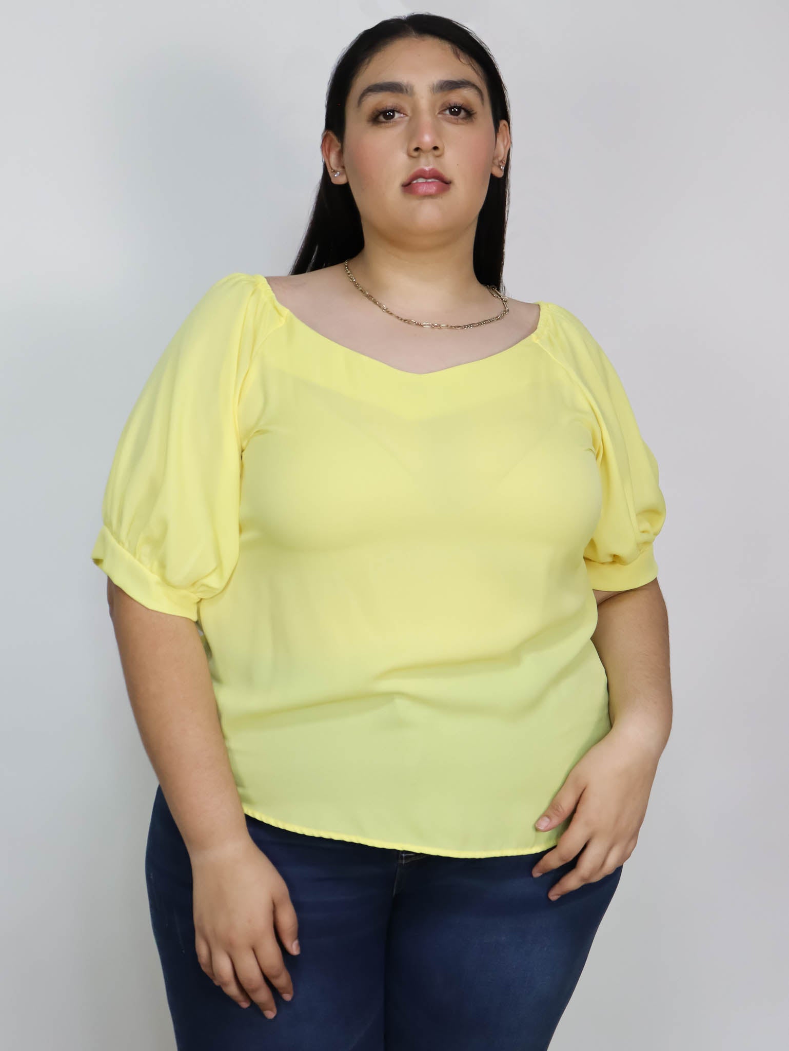 Blusa gasa elástico en hombro
