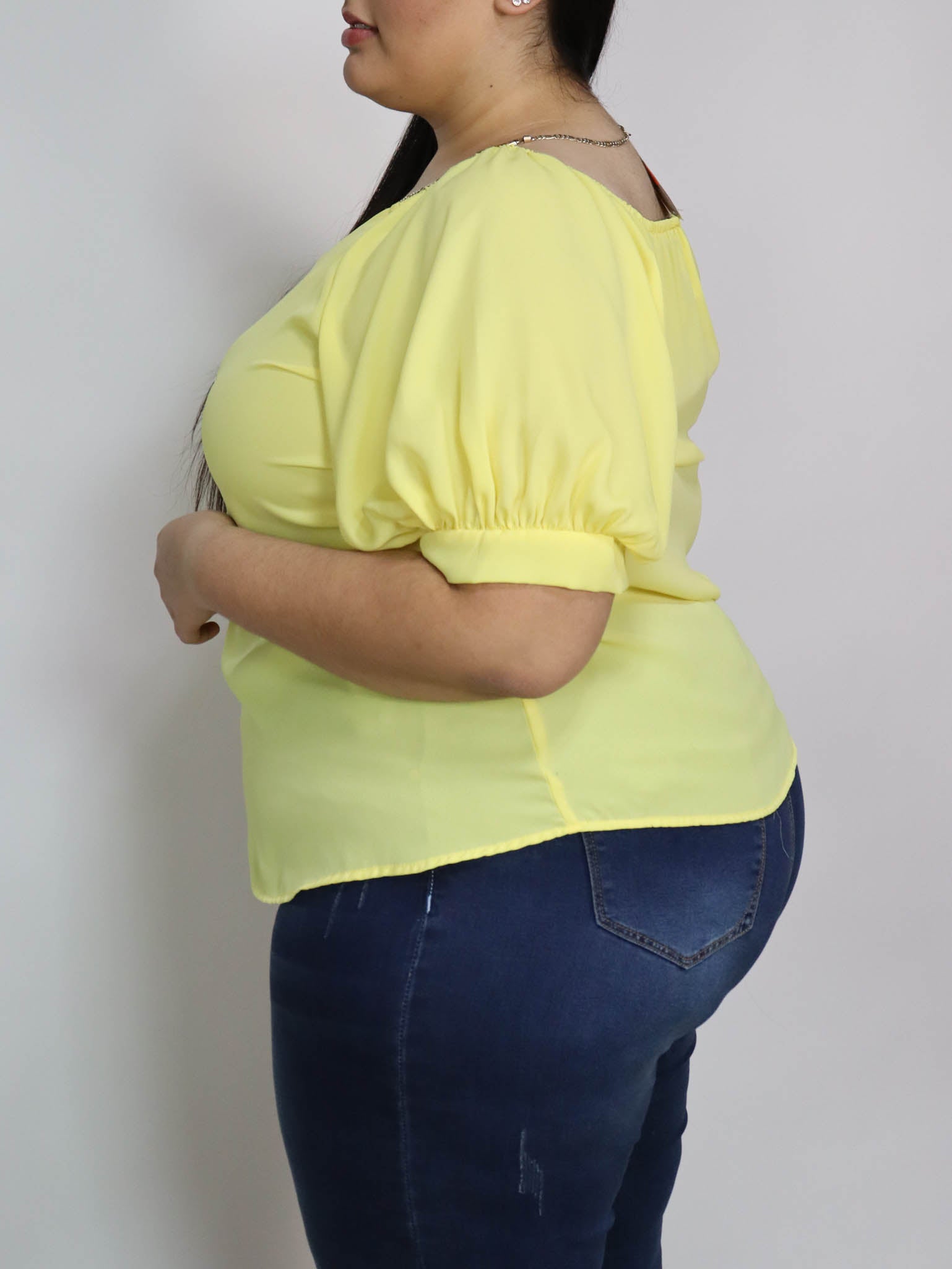 Blusa gasa elástico en hombro