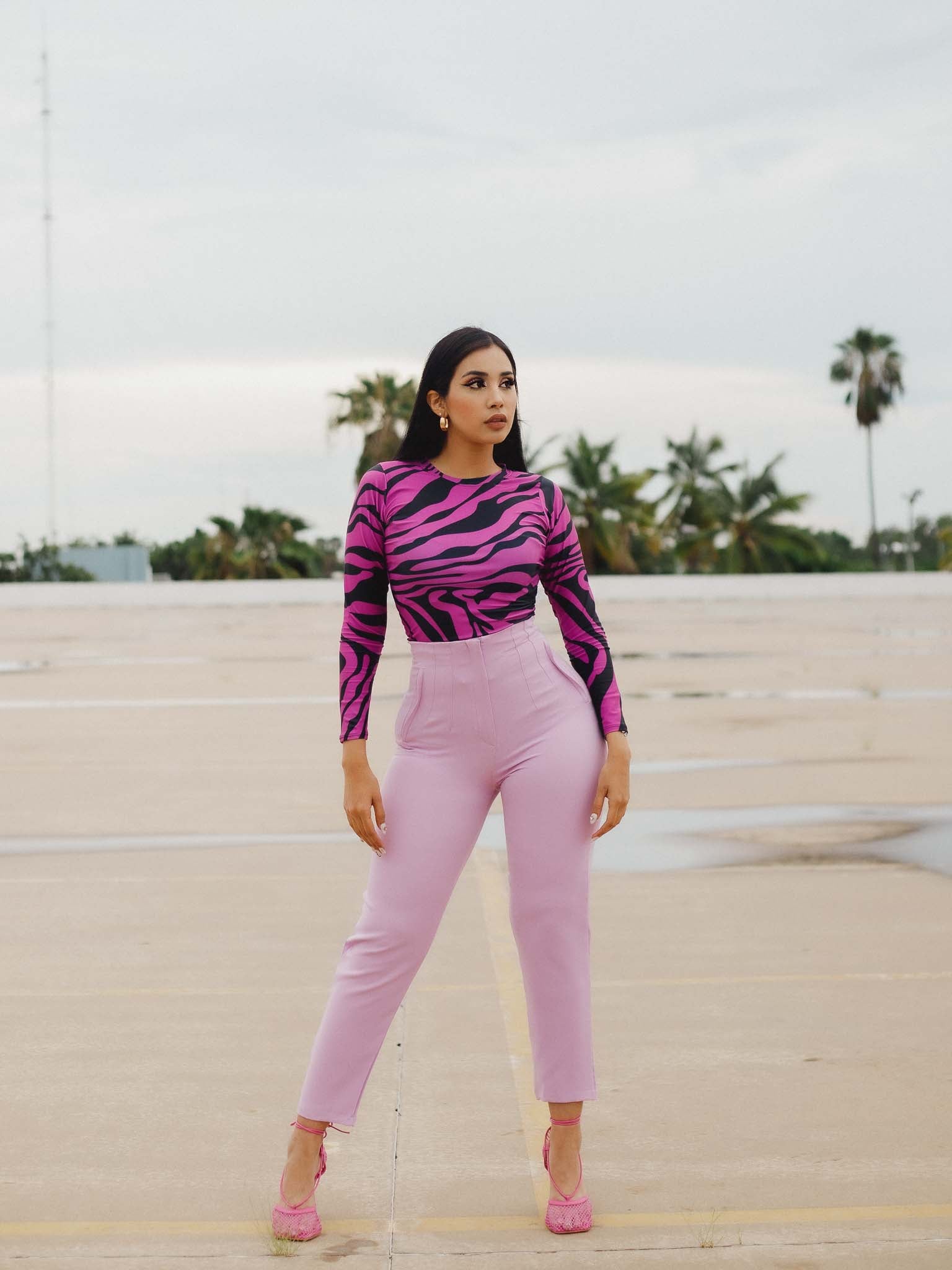 XS