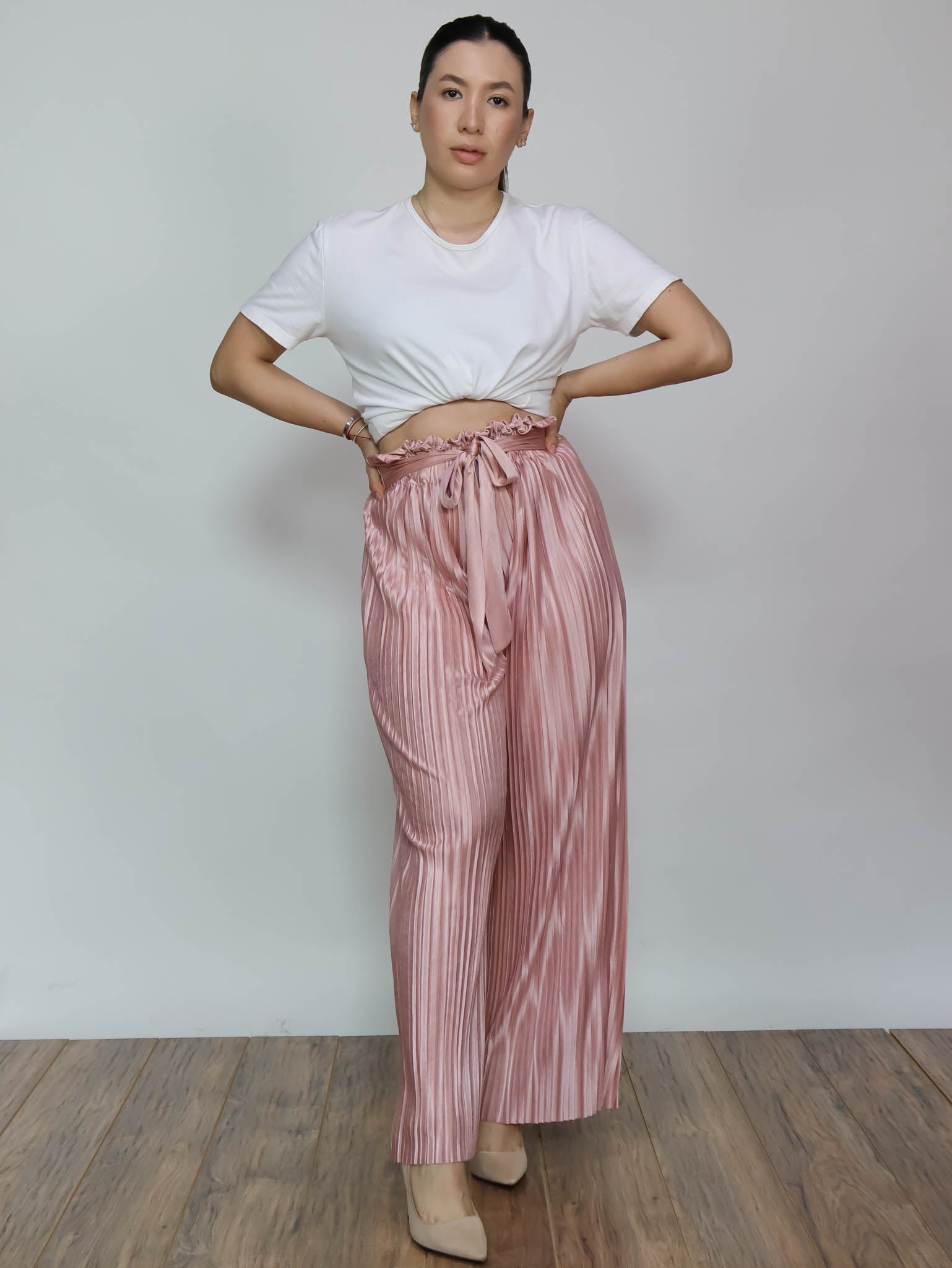 Pantalón rosa plisado