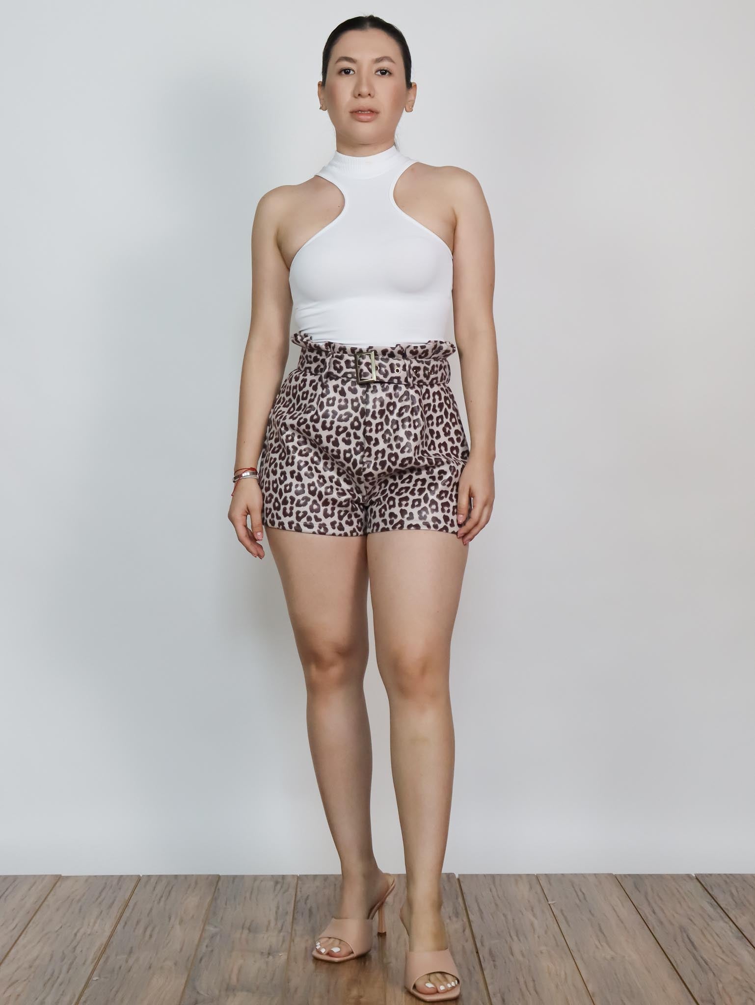 Short animal print vinipiel