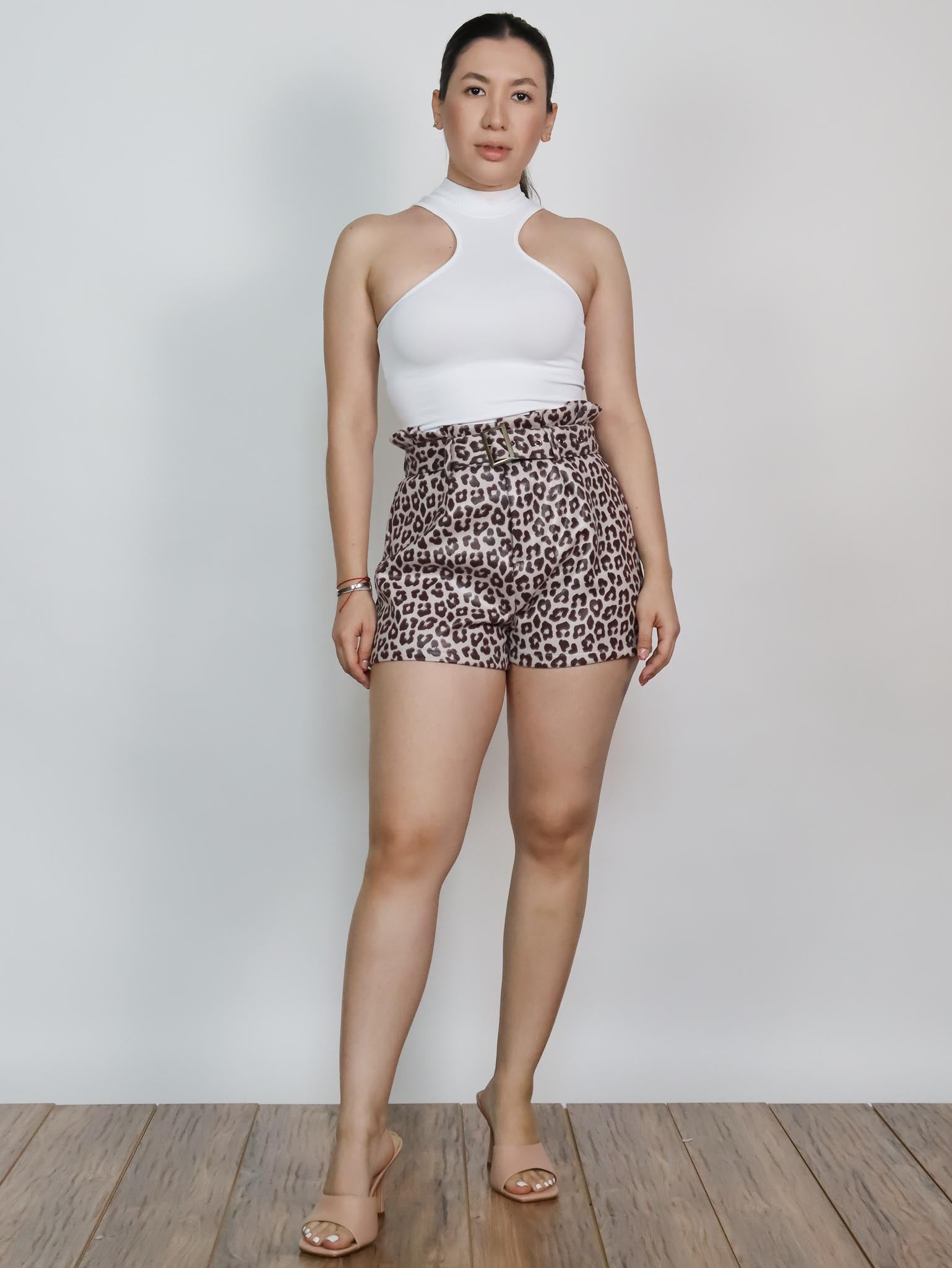 Short animal print vinipiel