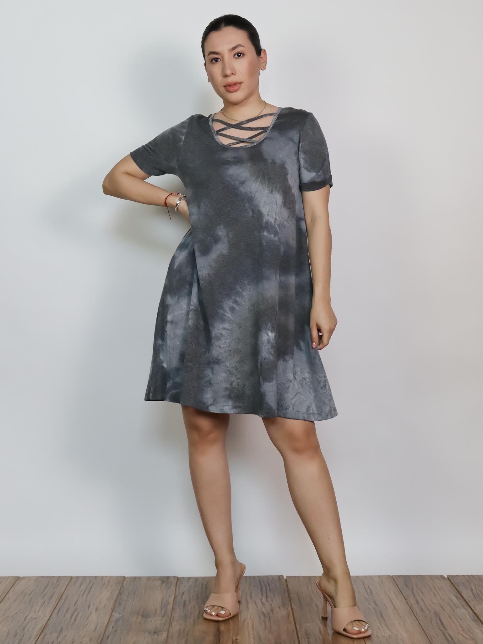 Vestido tipo tie dye gris