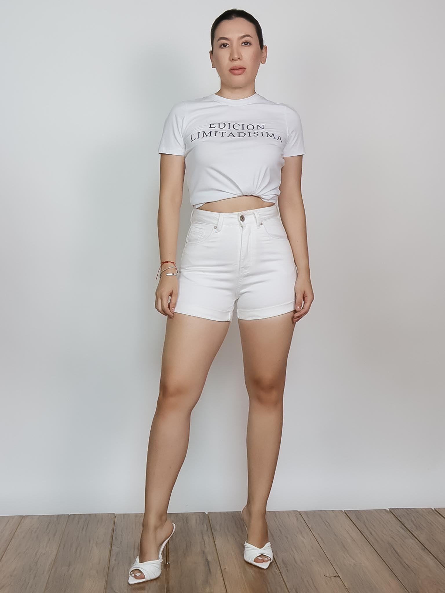 Short blanco ajustado